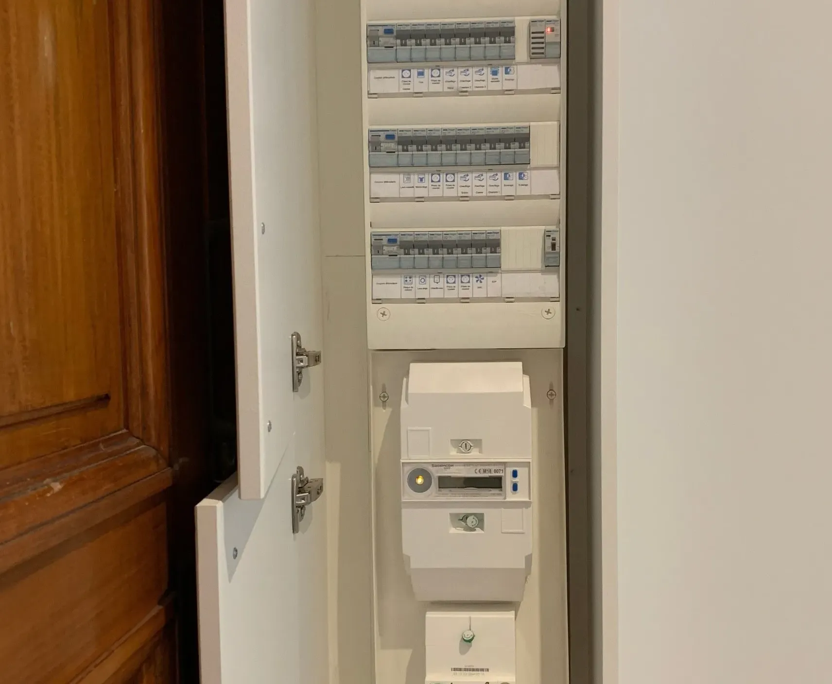 Grésivaudan Electric pour particuliers et professionnels à Domène (Grenoble) : électricité domotique conseils en éclairage chauffage et ventilation