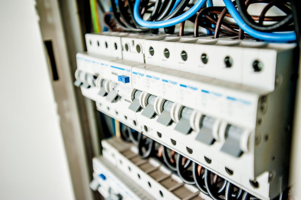 Grésivaudan Electric pour particuliers et professionnels à Domène (Grenoble) : électricité domotique conseils en éclairage chauffage et ventilation
