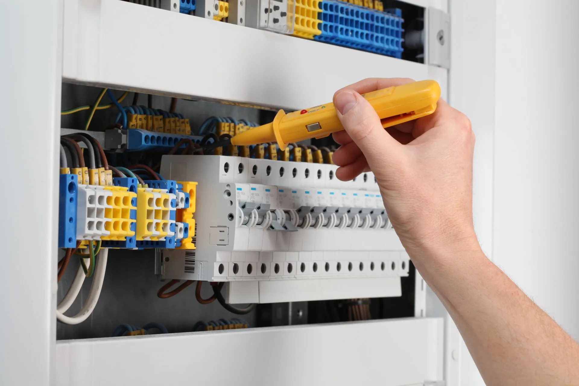 Grésivaudan Electric pour particuliers et professionnels à Domène (Grenoble) : électricité domotique conseils en éclairage chauffage et ventilation